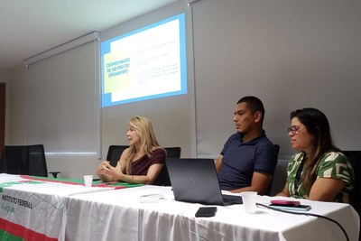 Coordenadores da Diretoria de Orçamento e Finanças em sua apresentação.jpeg