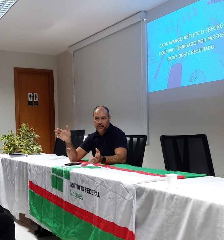 Pró-reitor de Administração, Heverton Lima, participou da atividade.jpeg