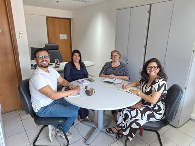 Cledilma Costa e Patrícia Borsato com memebros da gestão do Pibid, Ricardo Jorge e Flávia Karolina.jpeg Cledilma Costa e Patrícia Borsato com memebros da gestão do Pibid, Ricardo Jorge e Flávia Karolina.jpeg