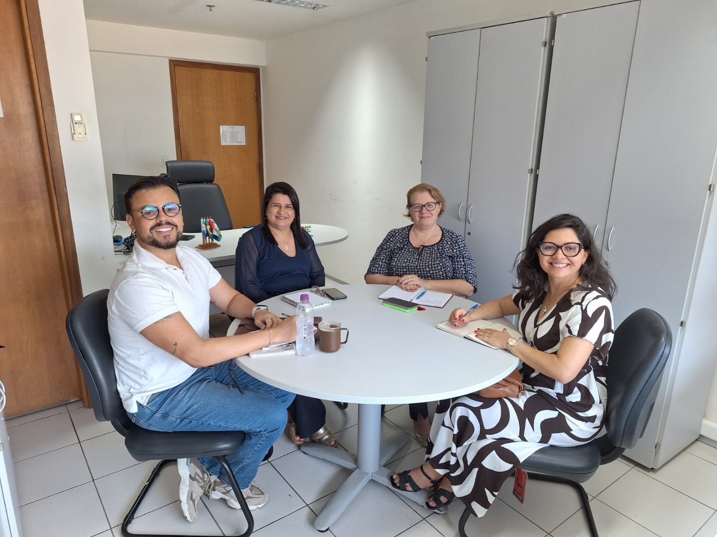 Cledilma Costa e Patrícia Borsato com memebros da gestão do Pibid, Ricardo Jorge e Flávia Karolina.jpeg