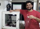 Professor Davi Carnaúba utiliza impressa 3D montada por ele