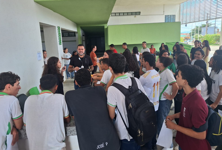 Pró-Reitoria de Extensão, juntamente com equipe de Extensão, Estágios e Egressos em ação presencial no campus São Miguel.png