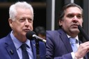 Deliberação dos Projetos de Lei do Congresso Nacional (LOA 2026). Dep. Rodrigo Rollemberg (esq) e Dep. Isnaldo Bulhões Jr. (dir).