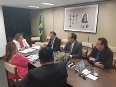 Dirigentes do Ifal em reunião com a deputada federal Tereza Nelma