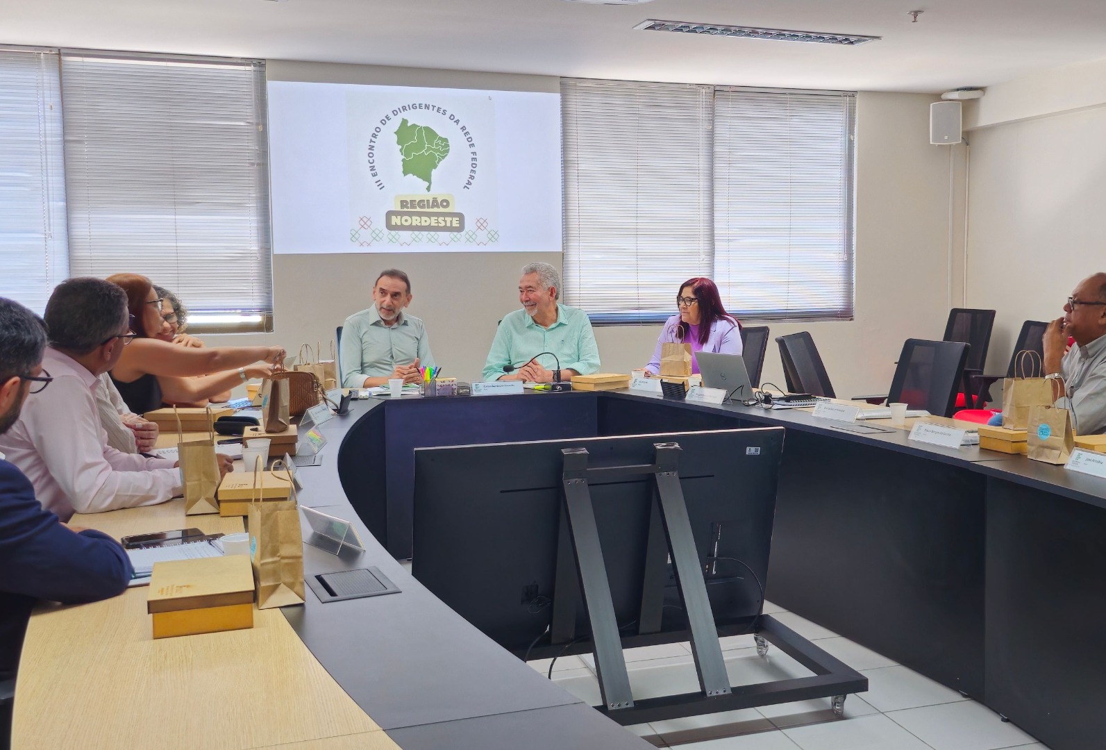 Deputado Paulão conversa com dirigentes do Nordeste