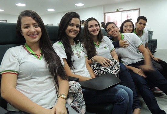 Yrla Carla, Kathiúcia Medeiros, Tathiane Maria iniciam com seus novos amigos a jornada no Ifal.JPG