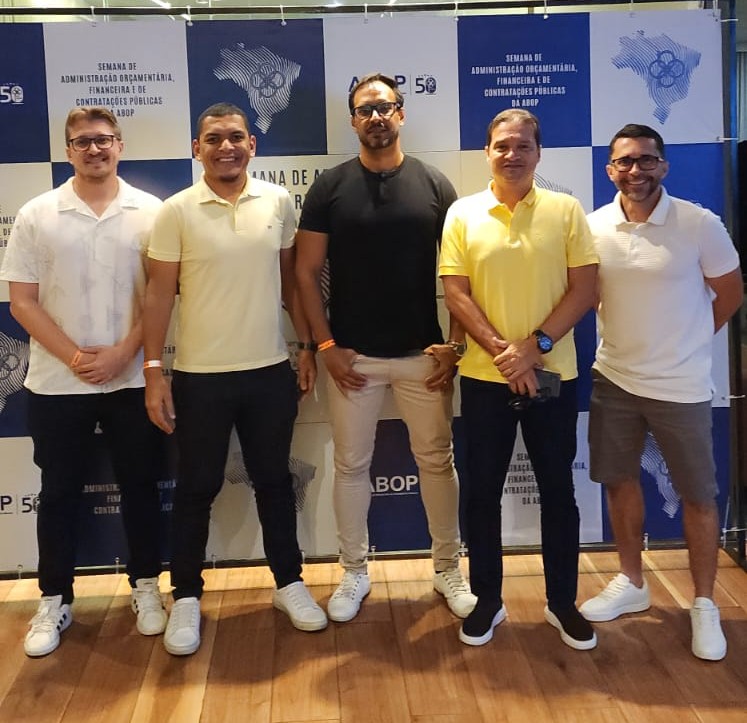 Maurício Ferreira e servidores da reitoria integraram comitiva do Ifal.jpeg