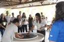 Robô Ava, de Kely Cavalcante disputa com outro pertencente a um aluno e tem apoio  das alunas presentes