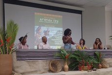 Rêmia Vasconcelos apresenta produto educacional no evento do Ifal EcoSol