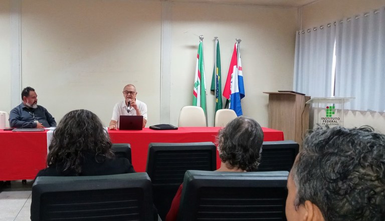 Palestra de Walter Matias